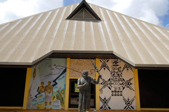 Centre culturel Yéiwéné Yeiwéné